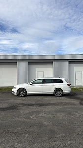 Volkswagen Passat (4 foto / 15)