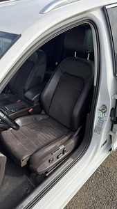 Volkswagen Passat (9 foto / 15)