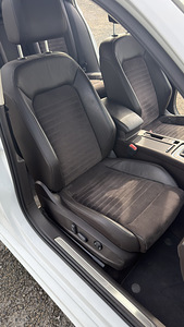 Volkswagen Passat (11 foto / 15)