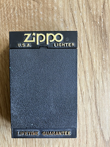 Zippo Scrimshaw Ship & Lighthouse 1995 – originaalkarp (3 foto / 6)