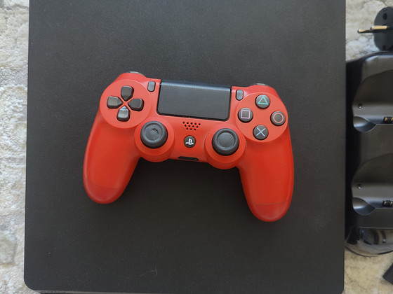 Ps4 slim 1T