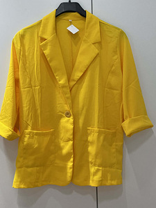 Kollane jakk - suurus XL (1 foto / 2)