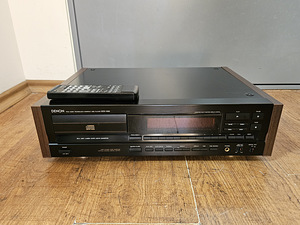 Denon DCD-1560 стерео CD-плеер (2 фото из 4)