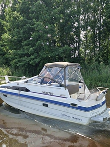 Bayliner 2455 5.8 v8 250kW (6 foto / 10)
