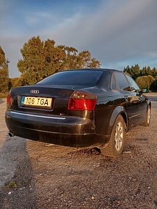 Audi A4 2.0 (4 foto / 4)