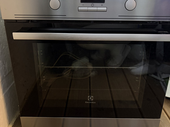 Встраиваемая духовка Electrolux