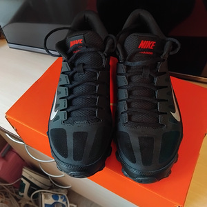 Мужские кроссовки Nike (2 фото из 7)