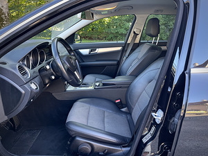 M: Mercedes-benz c250 4matic amg (9 foto / 15)