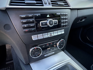 M: Mercedes-benz c250 4matic amg (14 foto / 15)