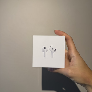 AirPods 4