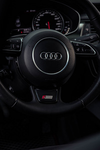 Audi A7 3.0tdi 180kw quattro (8 фото из 14)