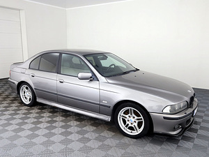 BMW 530 M-Pakett Facelift ATM 2.9 D 142kW (1 foto / 7)