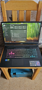 MSI Katana 17 B13V (1 foto / 4)