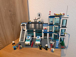 Lego 7498 Полиция (2 фото из 3)