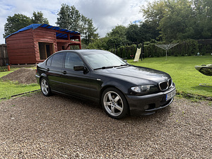BMW M3 (2 foto / 8)