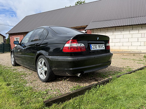 BMW M3 (4 foto / 8)