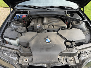BMW M3 (8 foto / 8)