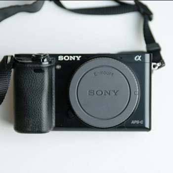 Sony a6000 kaamera