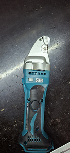 Makita DJS161 аккумуляторные ножницы по металлу 18v (5 фото из 5)