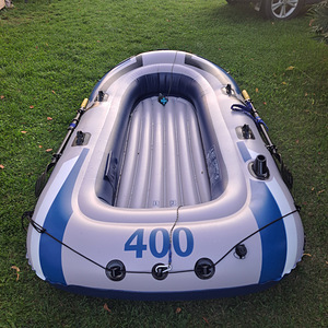 ПВХ ЛОДКА JR-400 с винтовым движателем (2 фото из 4)