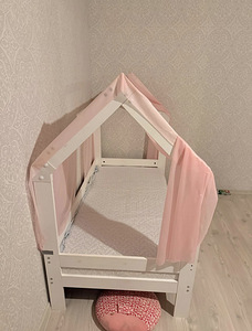 Детская кровать (2 фото из 2)