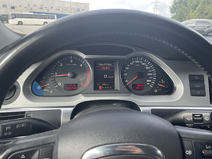AUDI A6 C6 2.7 TDI 132КВТ (10 фото из 13)