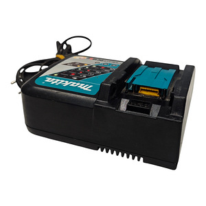 Laadija Makita DC18RC (5 foto / 5)
