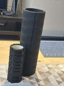 Коврик для йоги + foam roller (2 фото из 2)