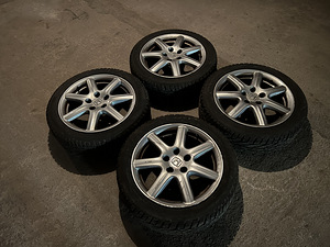 Honda R17 talverehvidega 5x114.3 (1 foto / 2)