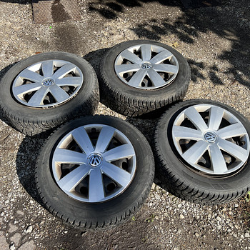 Диски VW R16 с зимними шинами 5x112 R16