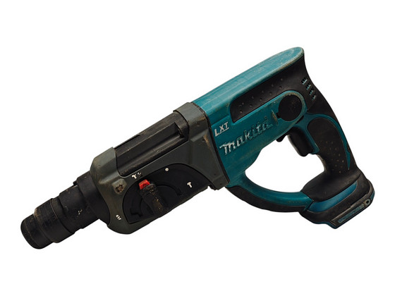 Перфоратор Makita DHR202