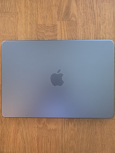 Macbook Neo 8/256GB garantii (1 foto / 2)