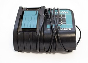 Laadija Makita DC18SD 14.4V/18V Li-Ion 65W (2 foto / 2)