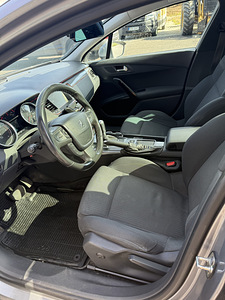 Peugeot 508 (10 фото из 11)