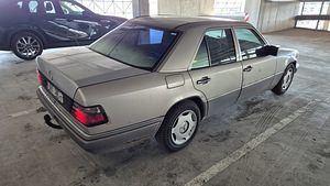 Mercedes-Benz E300 W124 (3 фото из 7)