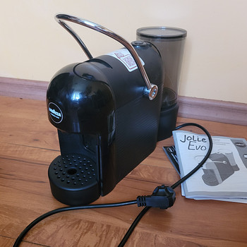 Капсульная кофемашина Lavazza A Modo Mio Jolie Evo