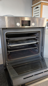 Integreeritav ahi Bosch HBA43T350 (2 foto / 4)