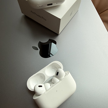 Оригинальные Apple AirPods Pro (2-го поколения) MagSafe / USB-C