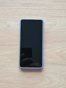 Samsung S10 plus (2 foto / 3)
