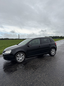 VW GOLF V 1.9 77кВт (2 фото из 9)