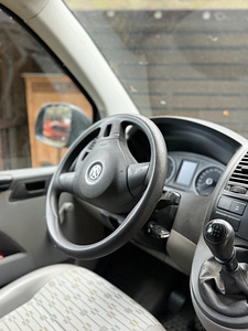 VOLKSWAGEN TRANSPORTER (12 foto / 15)