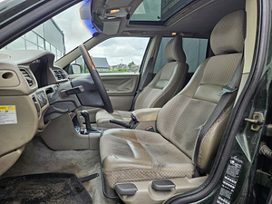 Volvo v70 2.5 TDI (3 фото из 6)