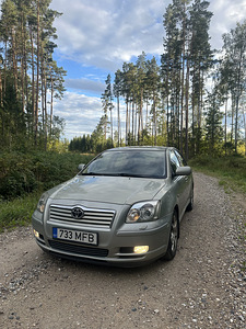 Toyota avensis Регистрационный налог оплачен (1 фото из 9)