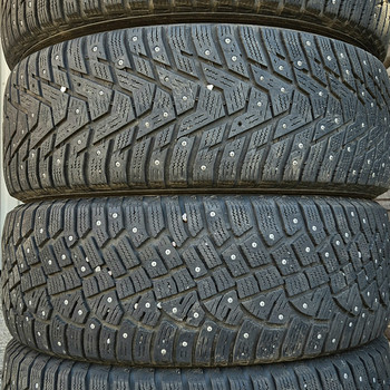 R16 Continental Hankook 215/60/16 - 6mm - 95% шипы