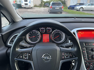 OPEL ASTRA (9 фото из 11)