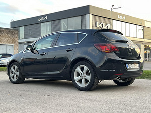 OPEL ASTRA (6 фото из 11)
