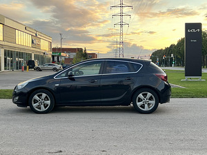 OPEL ASTRA (4 фото из 11)