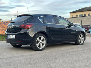 OPEL ASTRA (7 фото из 11)