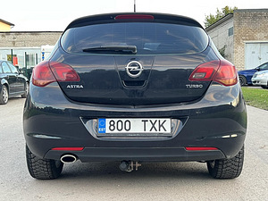 OPEL ASTRA (8 фото из 11)