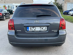 TOYOTA AVENSIS (8 фото из 10)